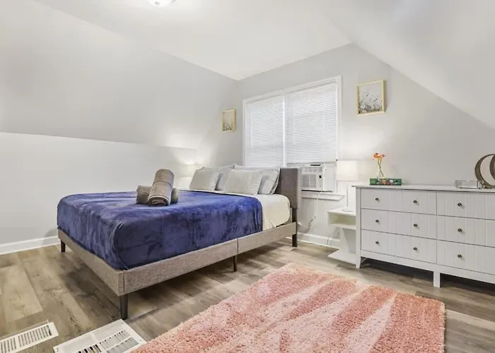 Holiday home Cozy Chic 4bd 2ba In St Charles